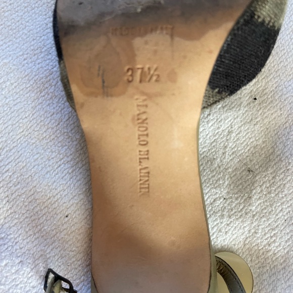 Manolo Blahnik Pointy Toe Heel - Picture 5 of 6